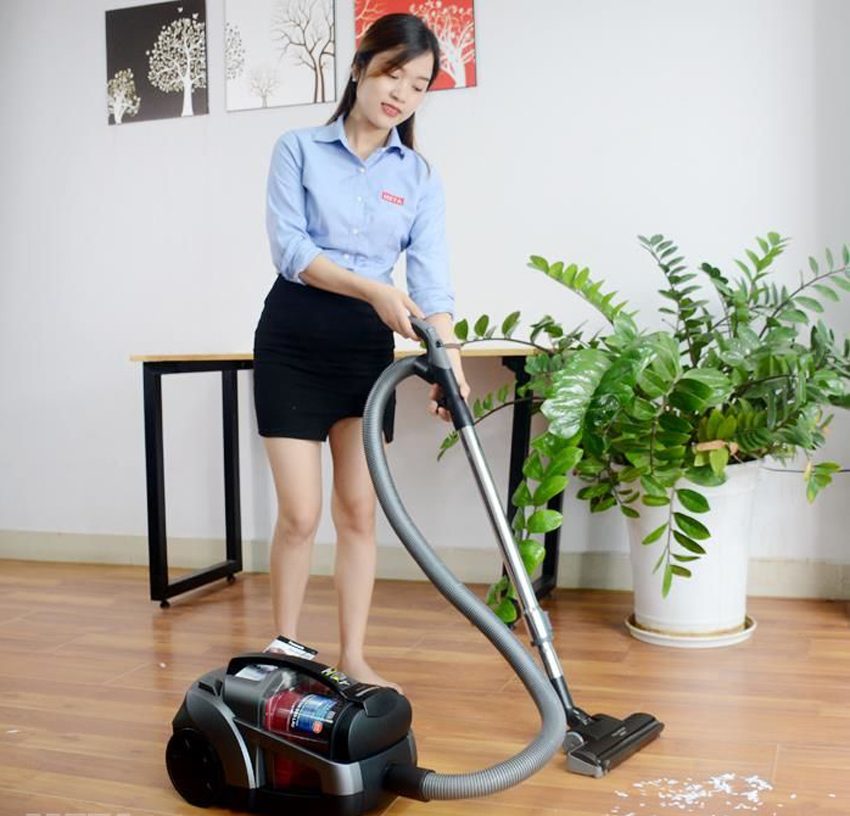  Máy hút bụi Panasonic MC-CL777HN49