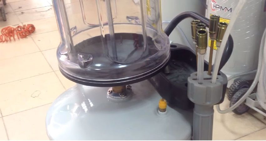 Thiết kế giá đỡ dụng cụ của máy hút dầu thải ô tô khí nén HPMM HD-3297