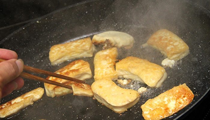 Máy hút khói khử mùi Arber AB-700V