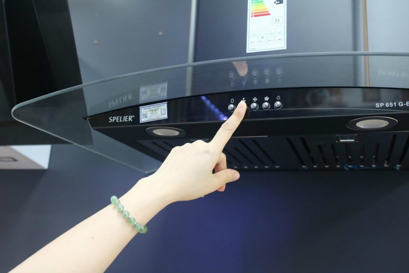 Máy hút mùi kính cong Spelier SP-651G BLACK - Hàng chính hãng