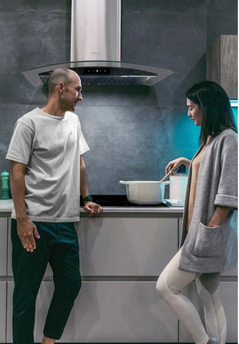 Máy hút mùi kính cong Spelier SP 654GT - Hàng chính hãng