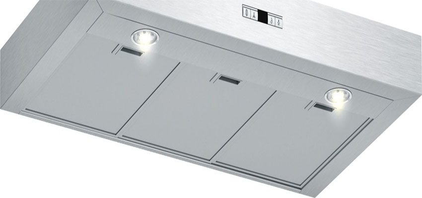 Đèn và lưới lọc của Máy hút mùi gắn tường Bosch DEE928BSG