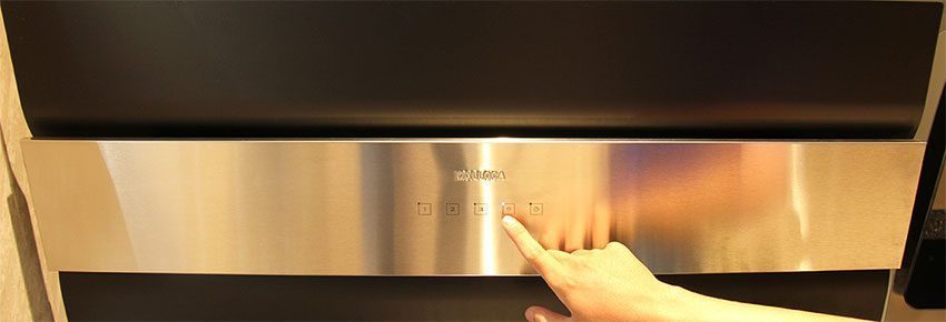 Máy hút mùi gắn tường Malloca MC-9003 - Hàng chính hãng