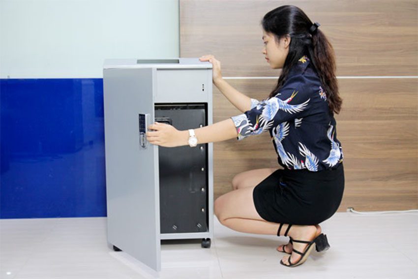 Máy hủy tài liệu Silicon PS-5700C - Hàng chính hãng