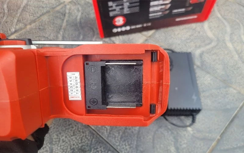 Máy khoan bê tông dùng pin Amaxtools A3CN28SM - Hàng chính hãng