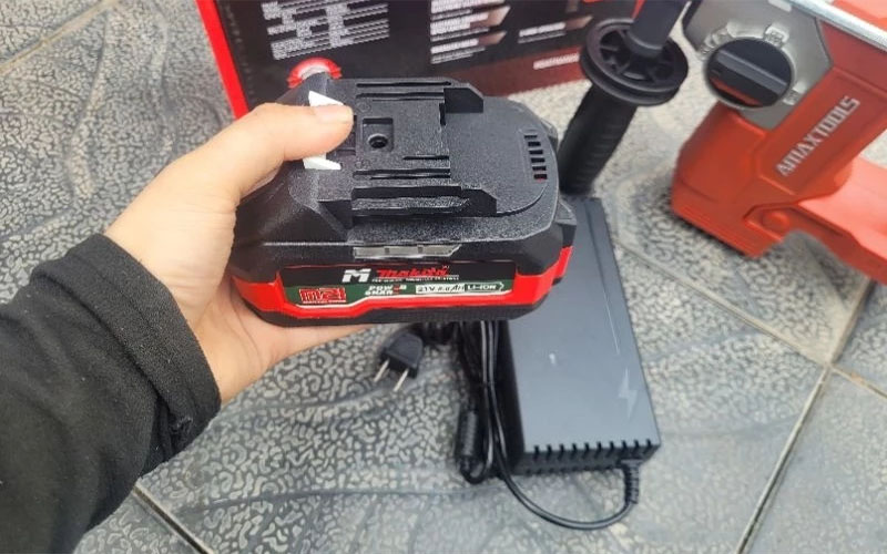 Máy khoan bê tông dùng pin Amaxtools A3CN28SM - Hàng chính hãng