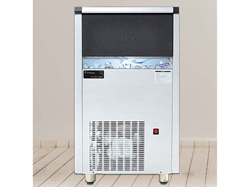 Thân máy bằng thép không gỉ sáng bóng, chống bám bẩn hay trầy xước, dễ lau chùi vệ sinh