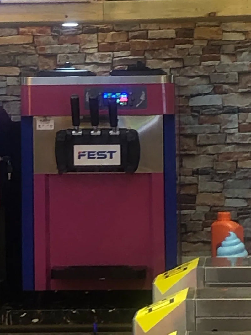 Máy làm kem tươi 3 vòi Fest RC-168T - Hàng chính hãng