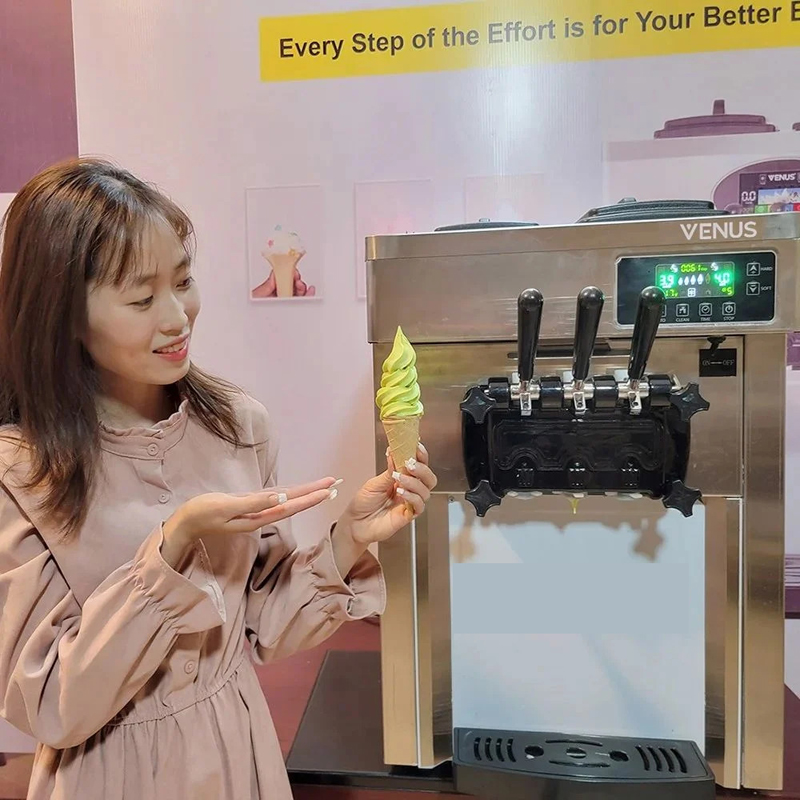 Máy làm kem tươi Venus VSC318S - Hàng chính hãng