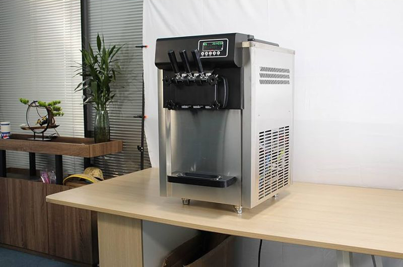 Máy làm kem tươi 3 vòi Yinshuo BQC-2200 - Hàng chính hãng