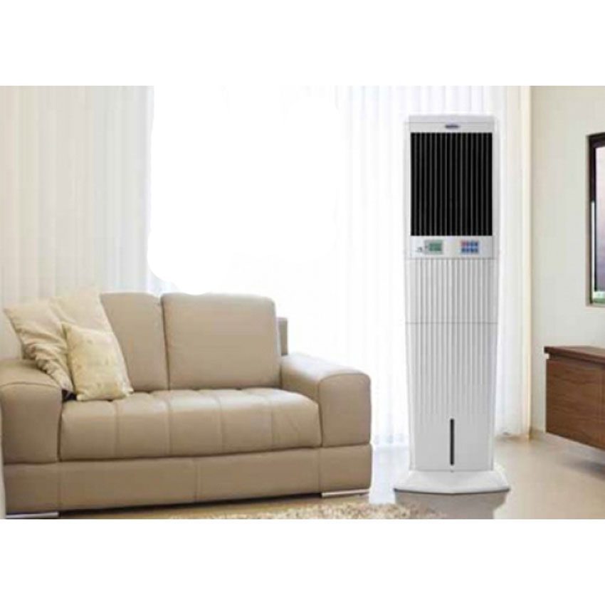 Quạt làm mát Symphony Storm 100i được đặt trong phòng khách