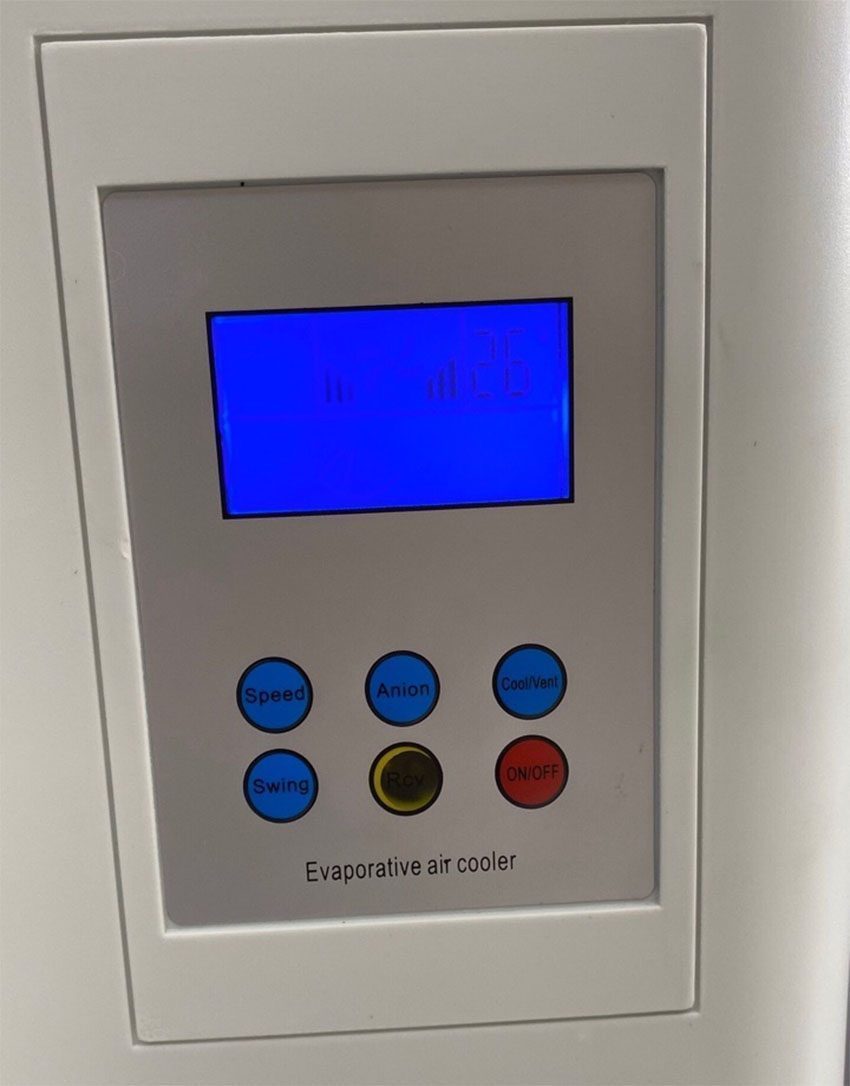 Bảng điều khiển của Sumika A900