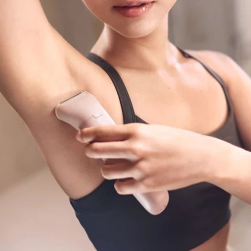 Máy làm sạch lông cho nữ Philips BRL128/10 - Hàng chính hãng