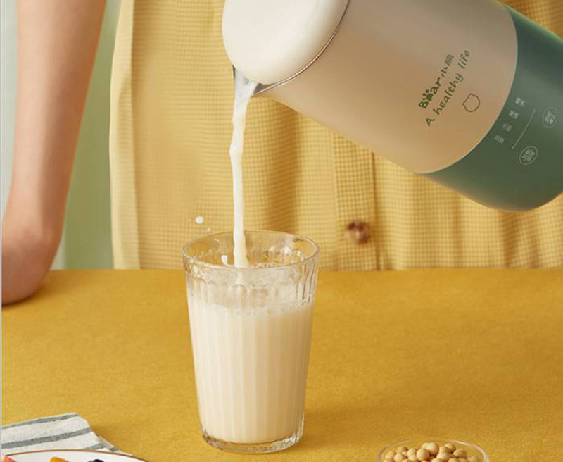 Máy có 4 chức năng giúp bạn có thể làm sữa đậu nành, đậu xanh, nấu cháo và xay sinh tố