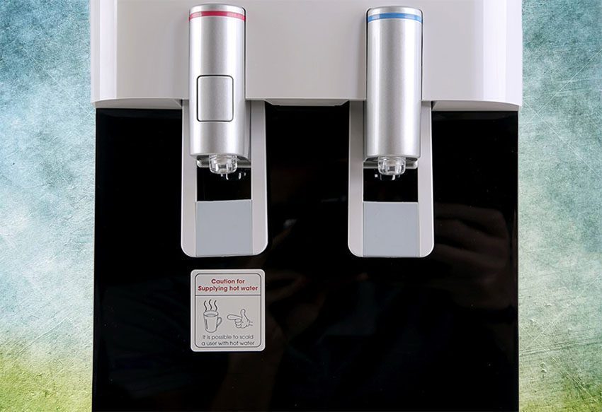 Hai vòi nước của Máy lọc nước RO nóng lạnh KoriHome WPK-908