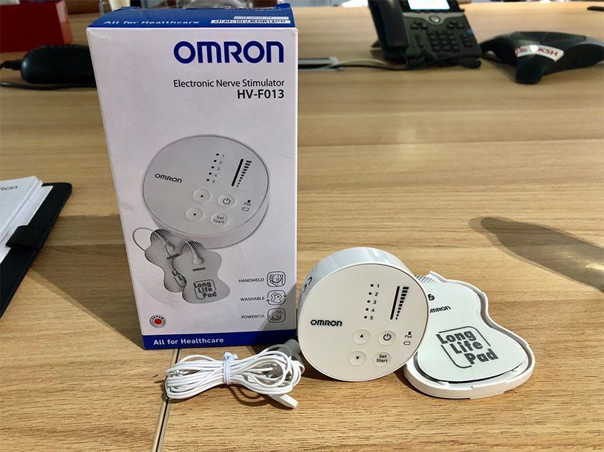 Máy mát xa xung điện Omron HV-F013 - Hàng chính hãng