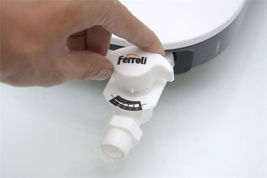 Máy nước nóng Ferroli Divo SDN 4.5S - Hàng chính hãng