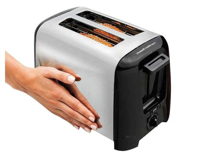 Mặt hông thiết kế mạ Chrome lạnh, bạn sẽ không lo bị bỏng khi chạm vào