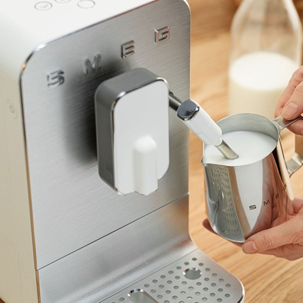 Máy pha cà phê tự động Smeg BCC12WHM - Hàng chính hãng