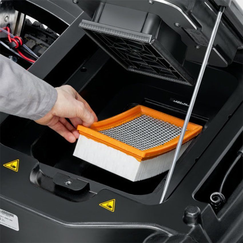 Máy quét rác ngồi lái Karcher KM 90/60 R BP ADV - Hàng chính hãng