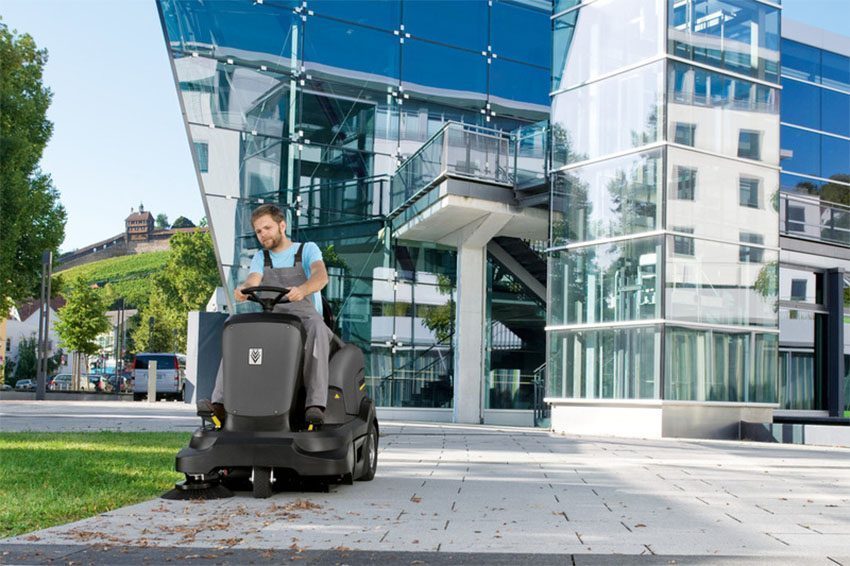 Máy quét rác ngồi lái Karcher KM 90/60 R G - Hàng chính hãng