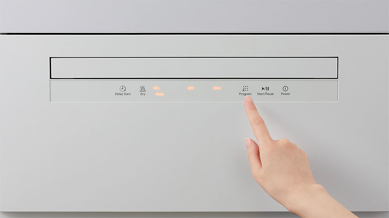 Máy rửa bát để bàn Panasonic NP-TH1WEVN - Hàng chính hãng