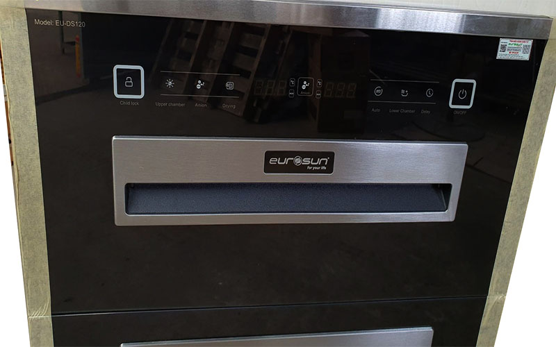 Bảng điều khiển của Máy sấy bát âm tủ Eurosun EU-DS120