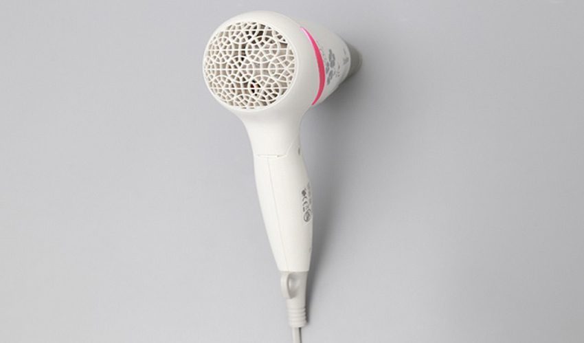 Lỗ hút gió của máy sấy tóc Bluestone HDB-1836