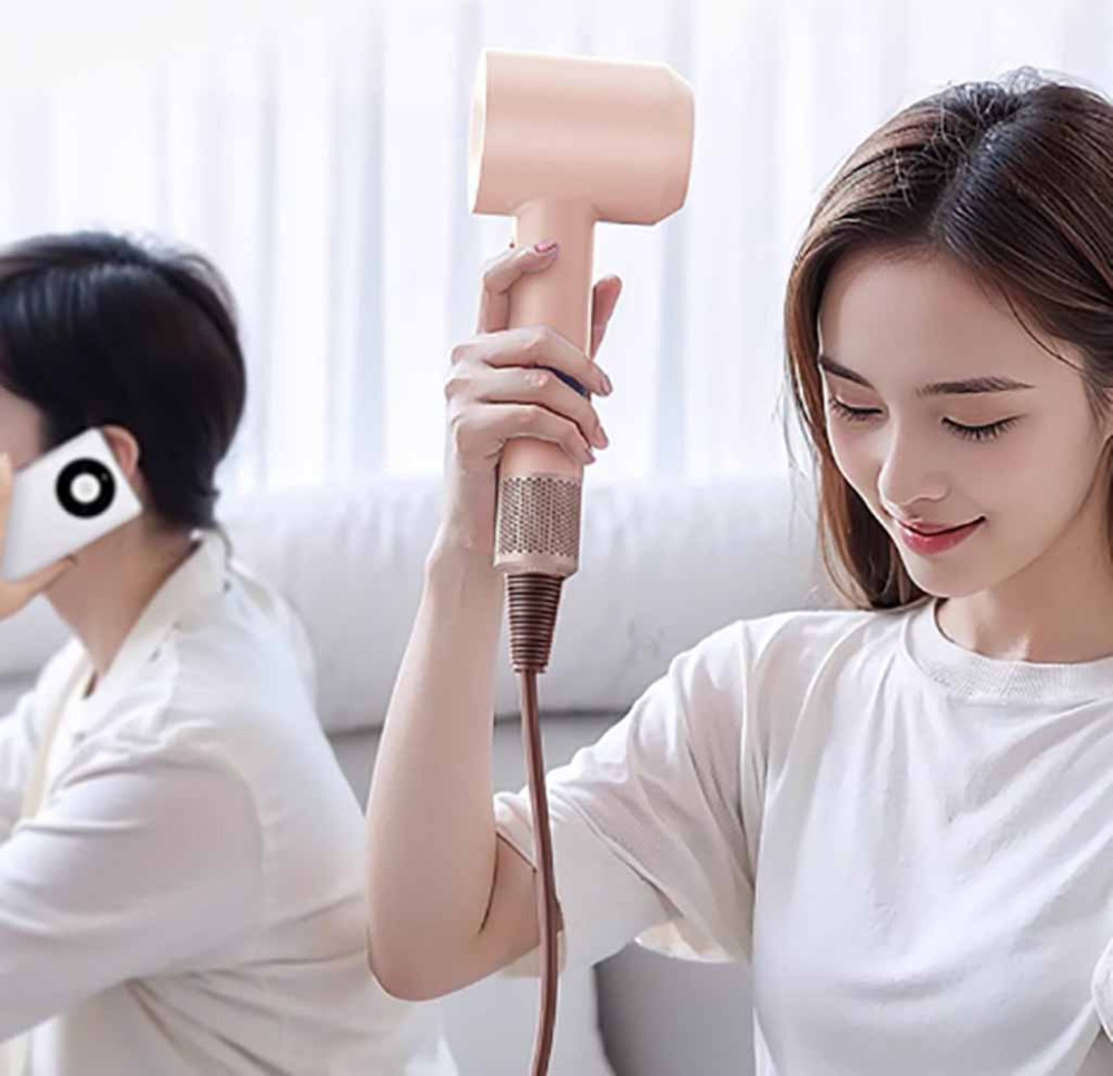 Kiểu dáng nhỏ gọn, dễ dàng mang theo khi đi du lịch hoặc công tác