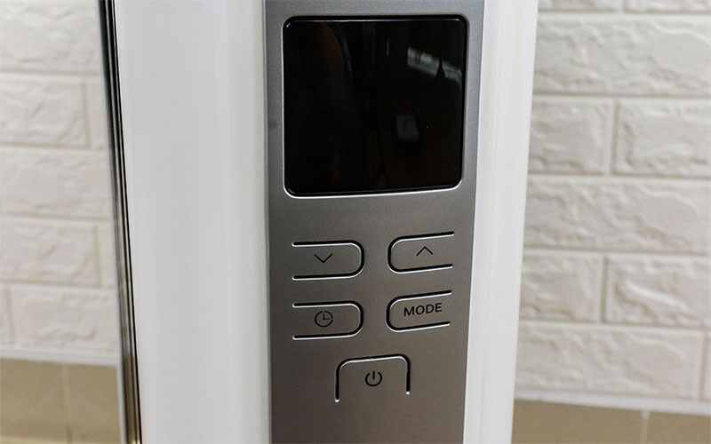 Máy sưởi dầu 12 thanh Tiross TS9218 - Hàng chính hãng