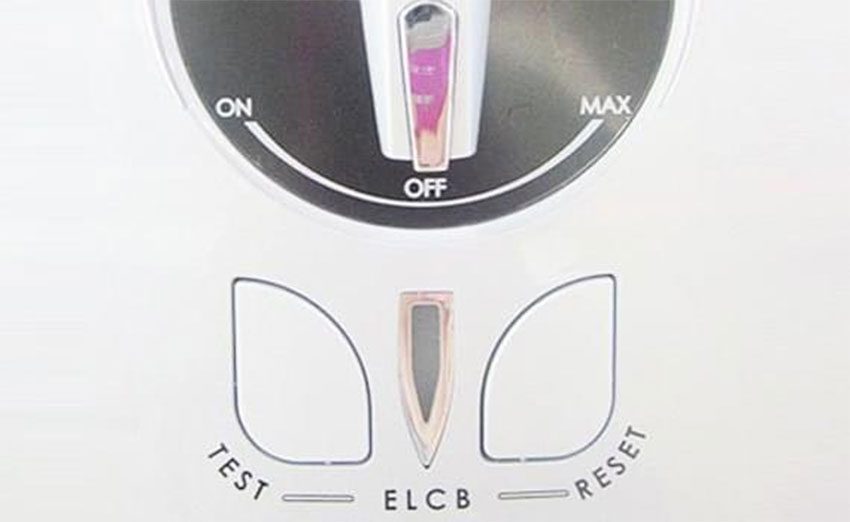 Bảng điều khiển của máy tắm nước nóng trực tiếp Centon GD600EP-EMC