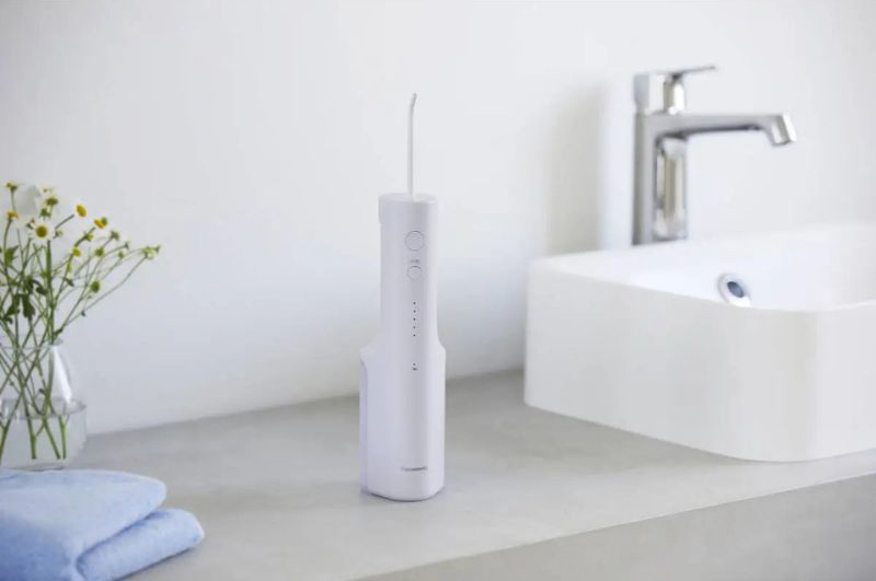 Máy tăm nước Panasonic EW-DJ26-V242 - Hàng chính hãng