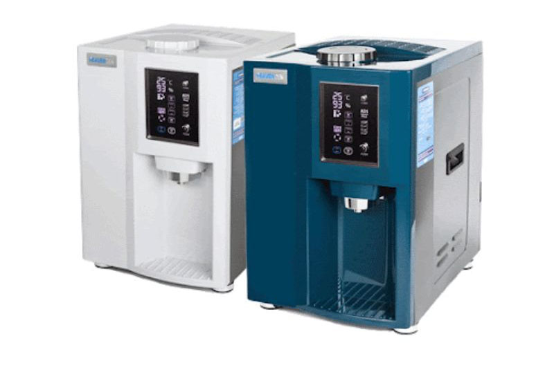 Máy có 2 màu xanh và trắng cho bạn lựa chọn