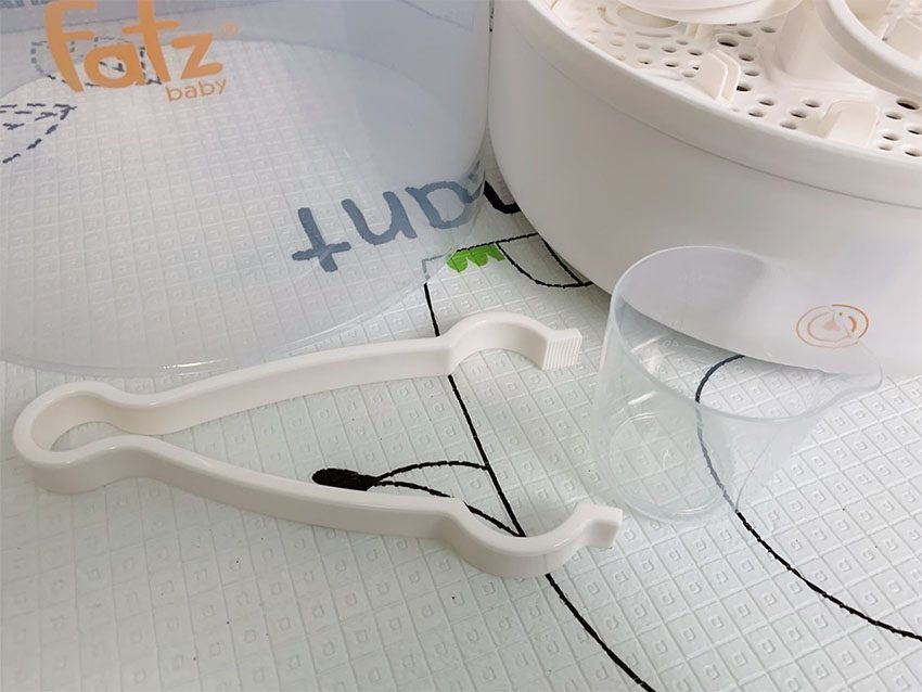 Máy tiệt trùng bình sữa FatzBaby FB403SL - Hàng chính hãng