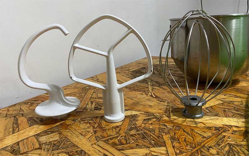 Máy trộn bột bát nâng KitchenAid 5K5SSWH - Hàng chính hãng