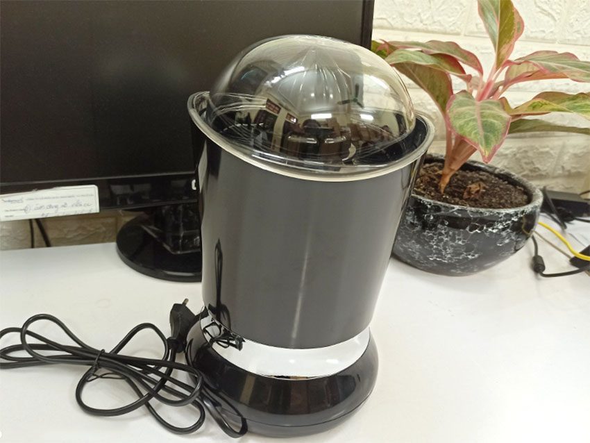 Máy vắt cam Sharp EJ-J850-BK - Hàng chính hãng