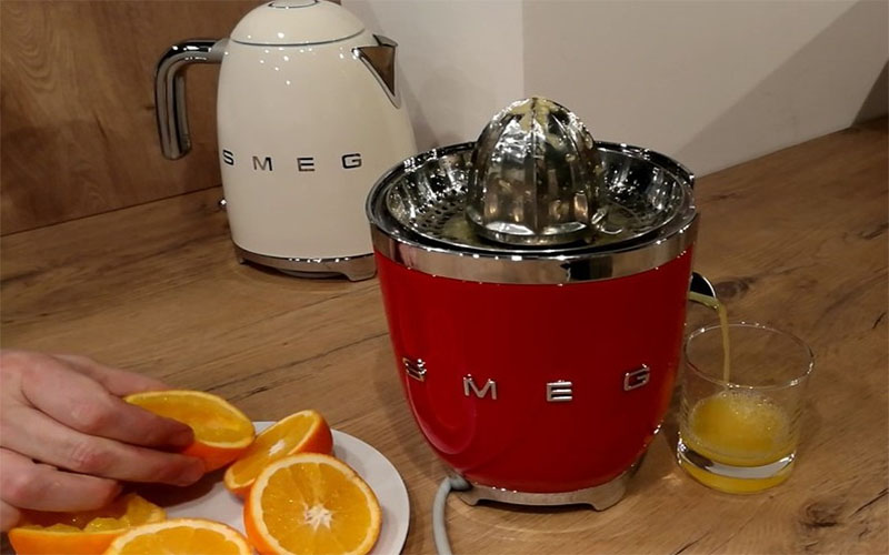Máy vắt cam thập niên 50 Smeg CJF01PGEU - Hàng chính hãng