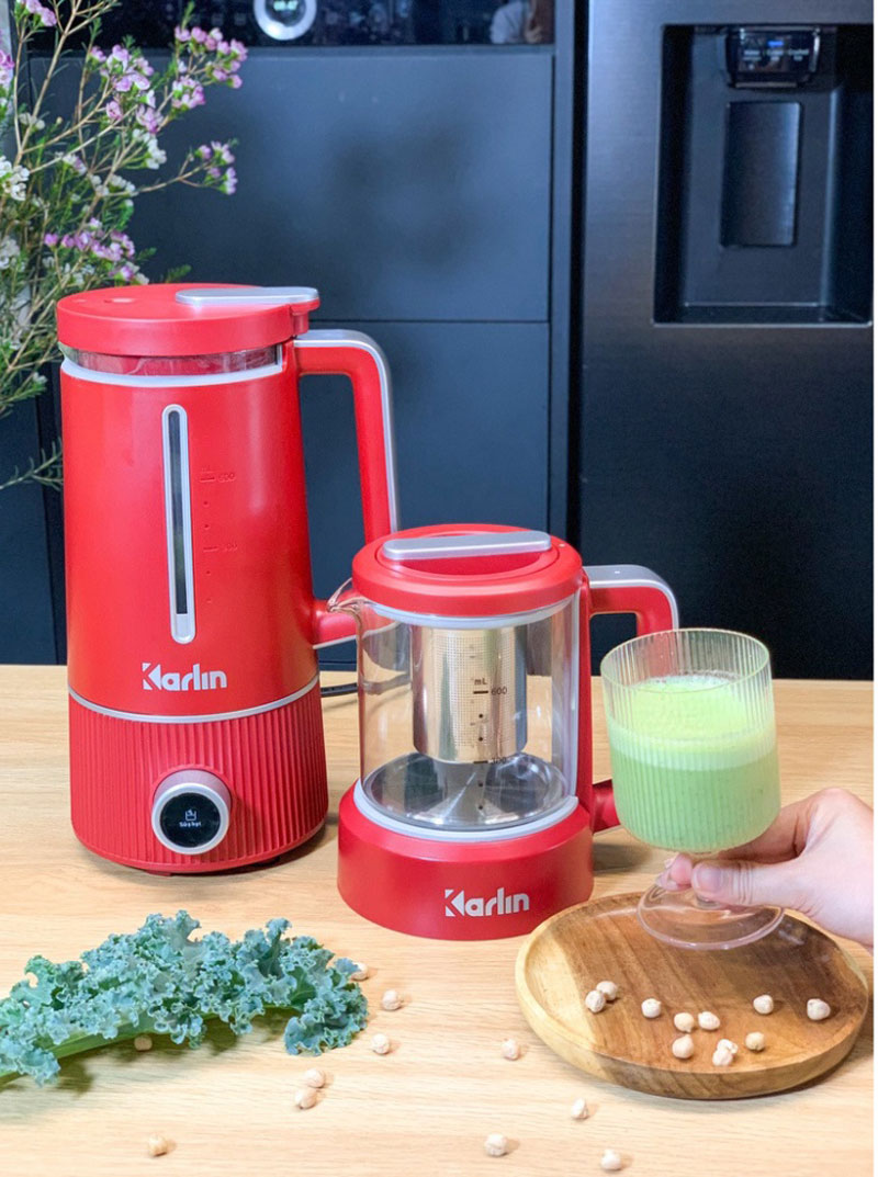 Máy có 2 màu đỏ và xanh