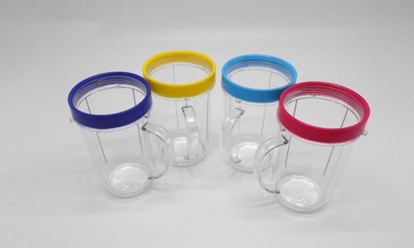 4 bình đựng nước niều màu sắc của máy xay sinh tố Matika MTK-3123