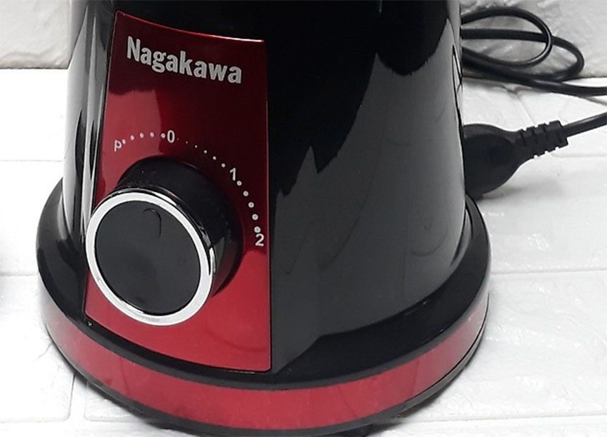 Bảng điều khiển của máy xay sinh tố Nagakawa NAG0813