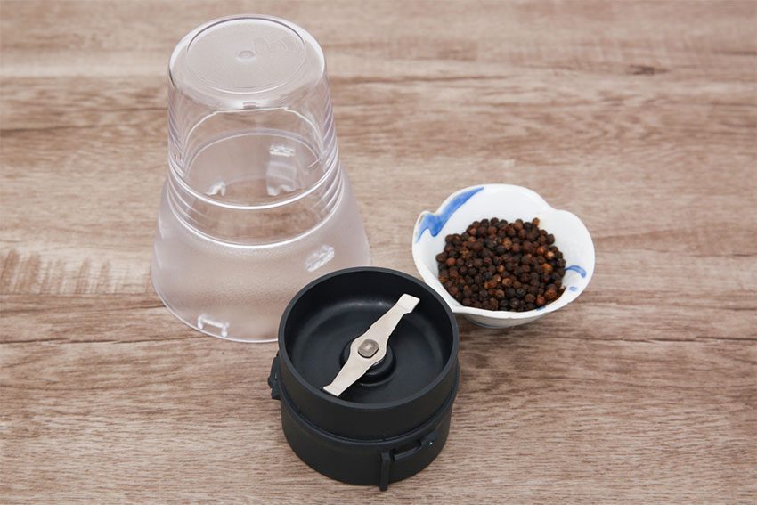 Cối xay tiêu của máy xay sinh tố Panasonic MX-M210SRA