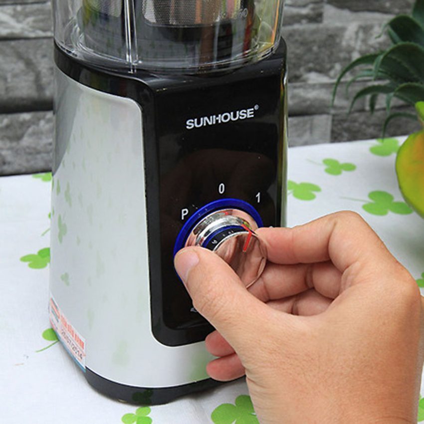 Nút điều khiển của máy xay sinh tố đa năng Sunhouse SHD-5328