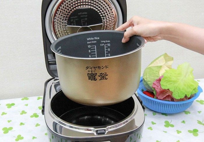 Panasonic SR-HB184 lồng nồi 7 lớp vật liệu