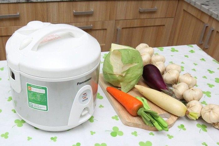 Nồi cơm điện Panasonic SR-TEJ10