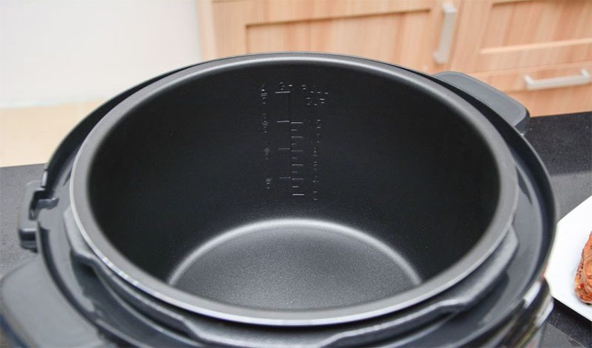 Nồi áp suất điện Comet CM6151  - Hàng chính hãng