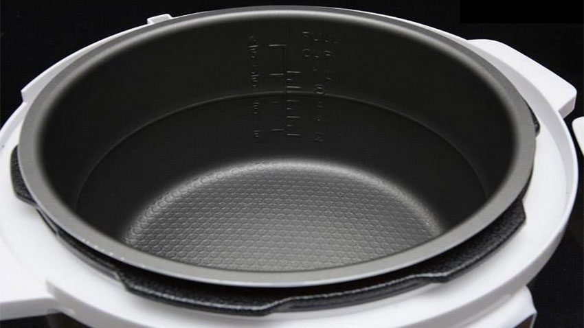 Lòng nồi của nồi áp suất điện Kangaroo KG135