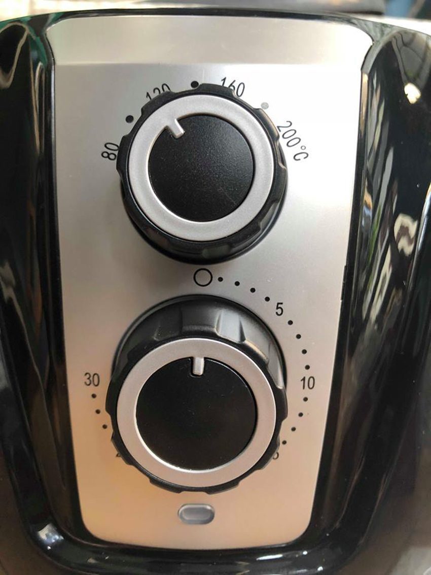 Nồi chiên không dầu Lock & Lock EJF161BLK - Hàng chính hãng