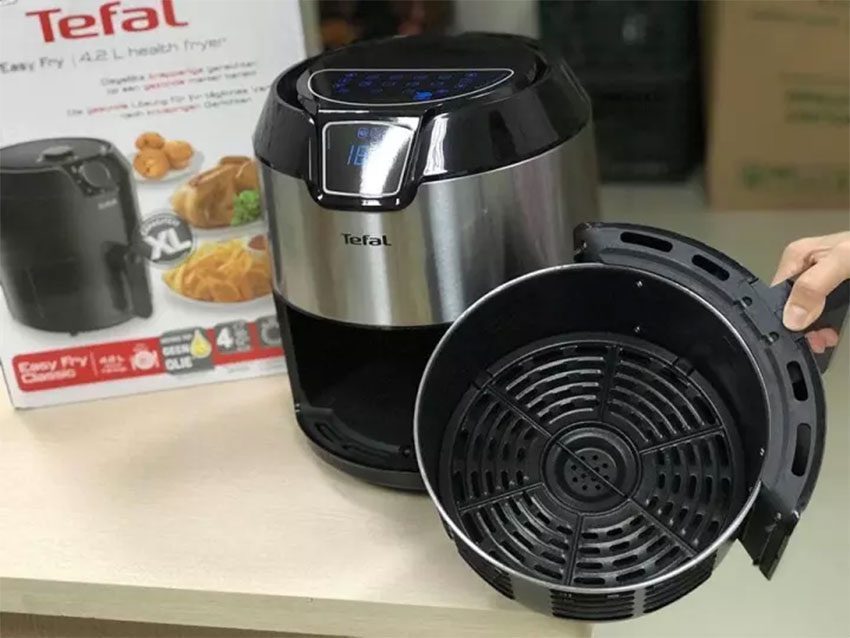 Chất liệu của nồi chiên không dầu Tefal EY401D