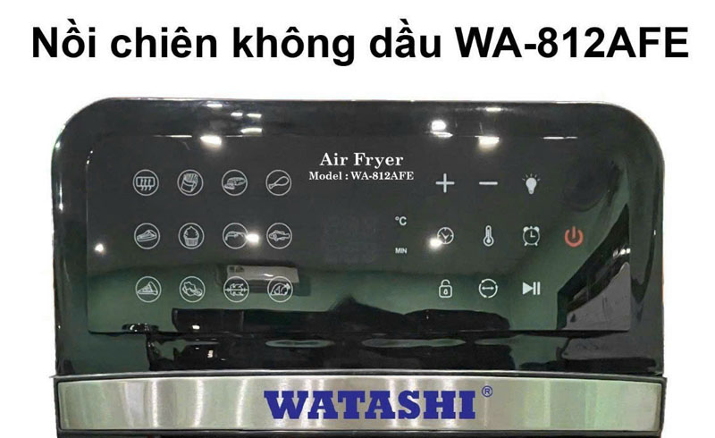 Bảng điều khiển điện tử hiện đại ở mặt trước nồi siêu nhạy, hình ảnh minh họa dễ sử dụng