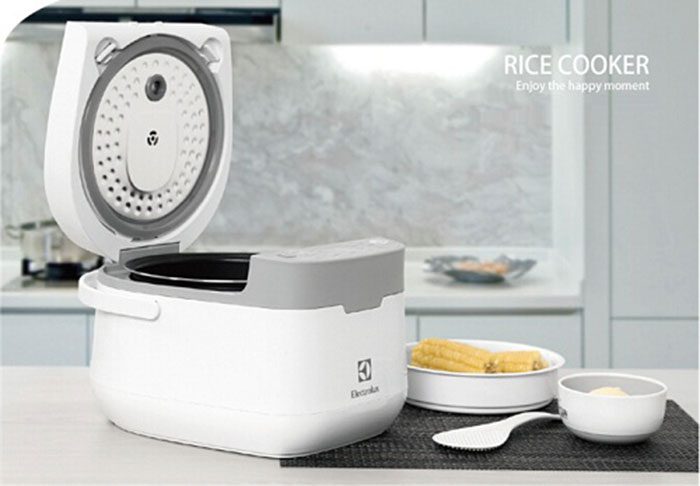 Nồi cơm điện Electrolux ERC6503W - Hàng chính hãng